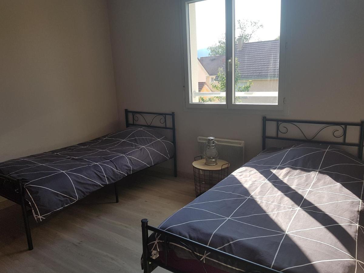 Appartement T3 A Belley Au Calme Avec Jardin Privatif Exterior photo